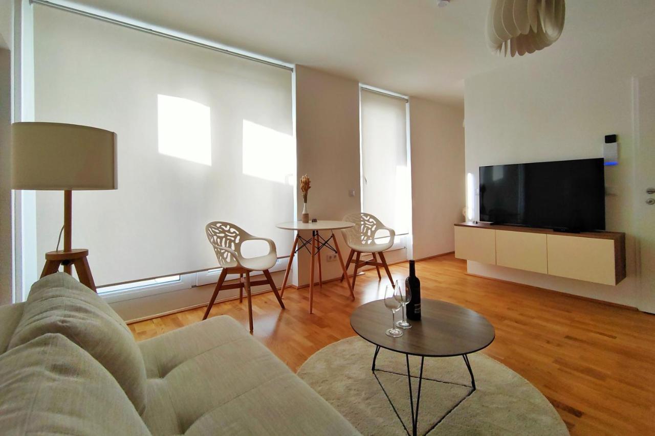 Luma Apartment Near Schoenbrunn With Parking Vienna Exterior photo